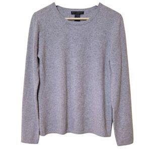 100% Cashmere Gray Lightweight Sweater Classic Crew Neck Minimalist Quiet Luxury